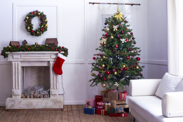 クリスマスツリーを安く買う方法 コストコ ニトリ イケア トイザらス オンライン値段比較 Simplify